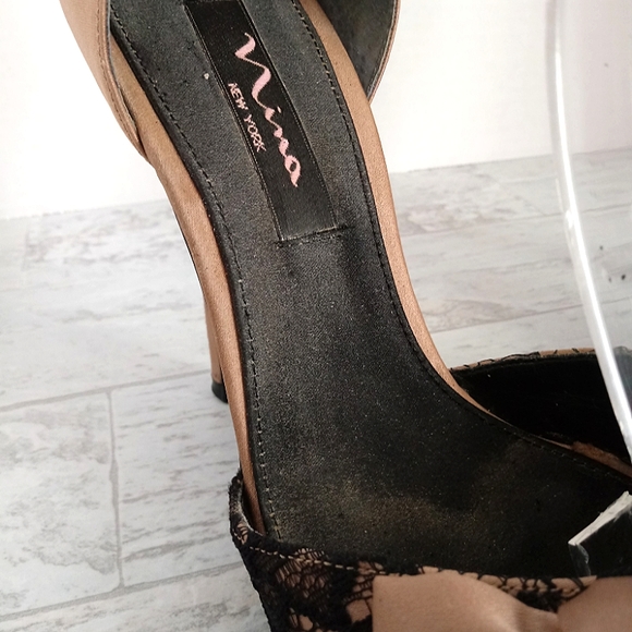 GUC Nina Satin / Lace  Peep-Toe Ankle Strap Heels w/Bow - Picture 4 of 12